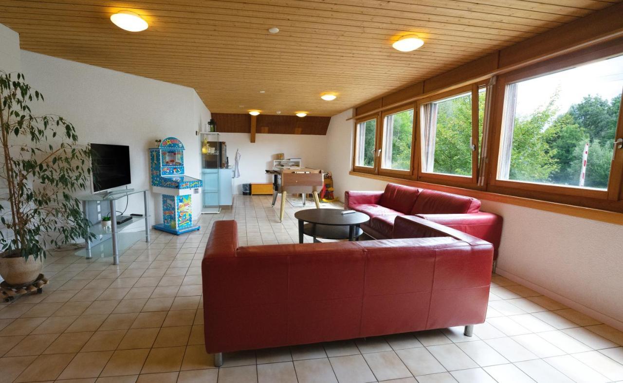Delemont Youth Hostel Exterior photo