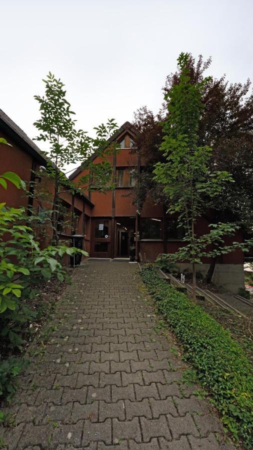 Delemont Youth Hostel Exterior photo