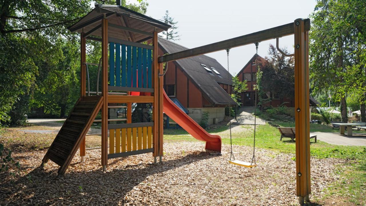 Delemont Youth Hostel Exterior photo