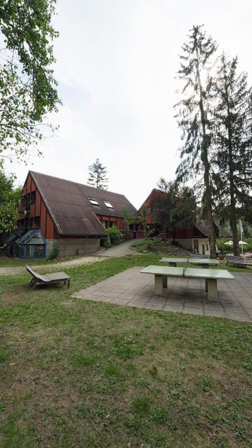 Delemont Youth Hostel Exterior photo
