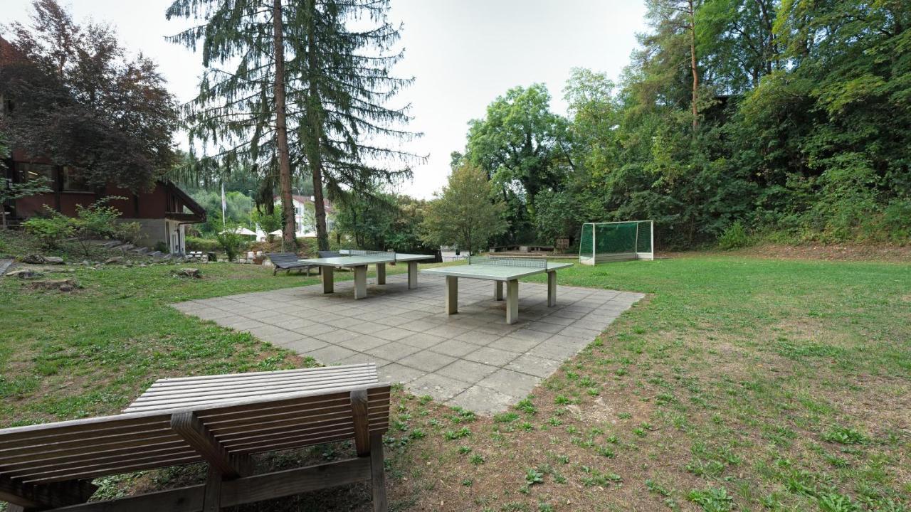 Delemont Youth Hostel Exterior photo