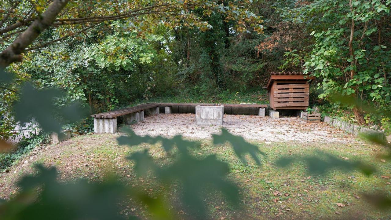 Delemont Youth Hostel Exterior photo