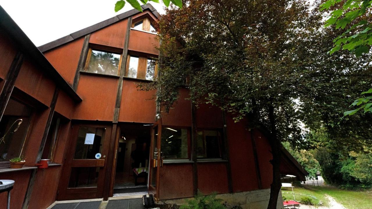 Delemont Youth Hostel Exterior photo