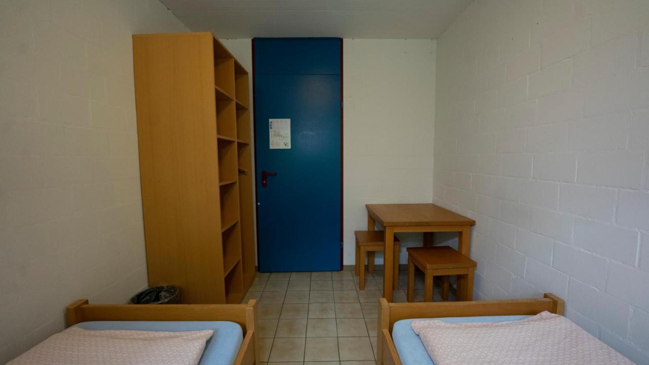 Delemont Youth Hostel Exterior photo