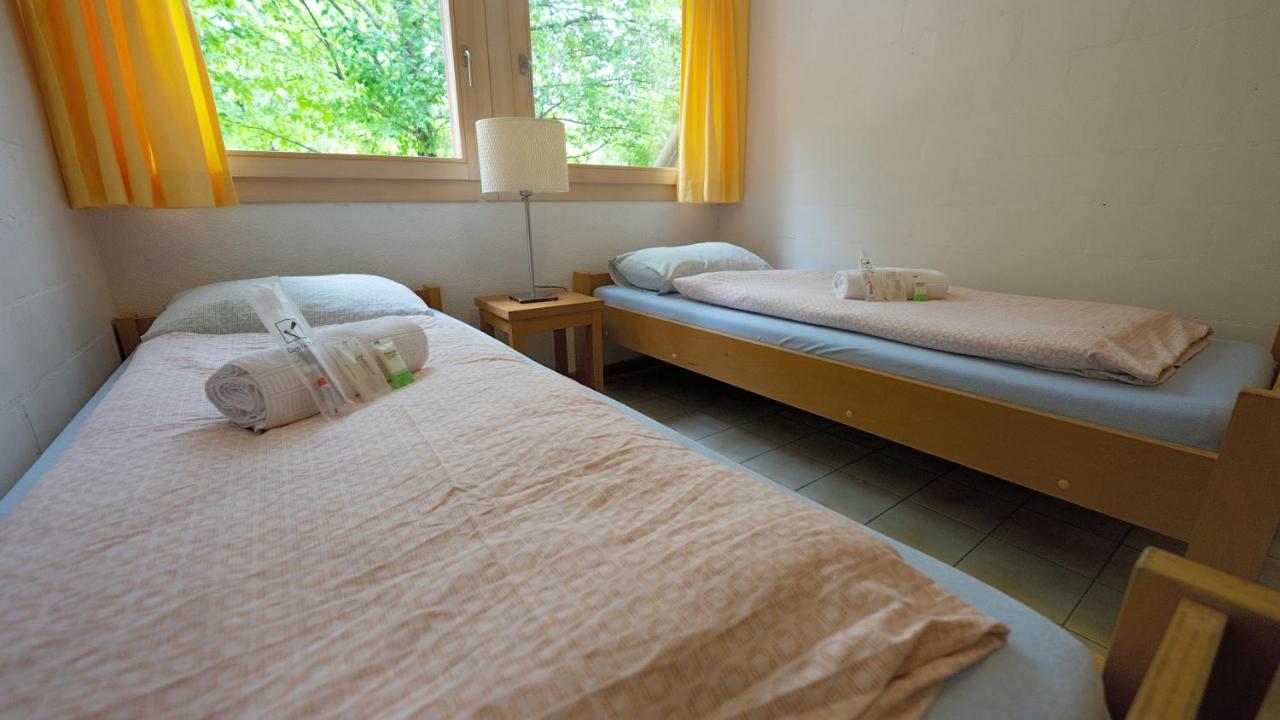 Delemont Youth Hostel Exterior photo