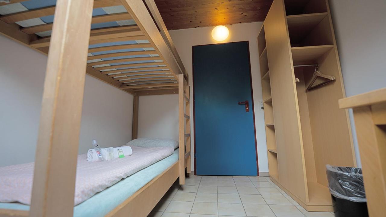 Delemont Youth Hostel Exterior photo