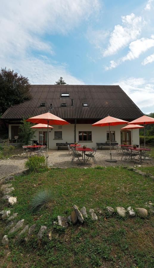 Delemont Youth Hostel Exterior photo