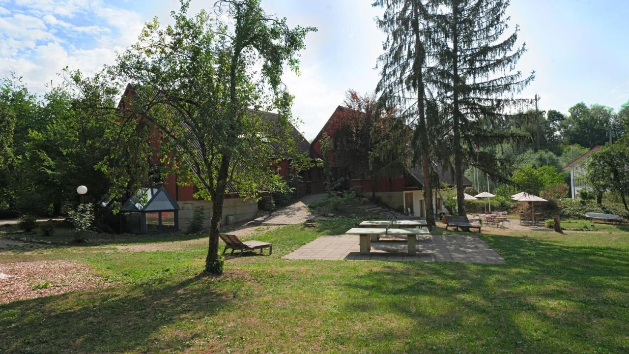 Delemont Youth Hostel Exterior photo